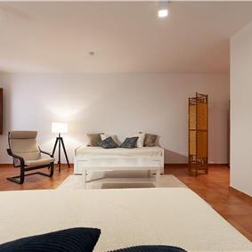 3 bedroom villa with pool and tennis court in Sicily, sleeps 6-8